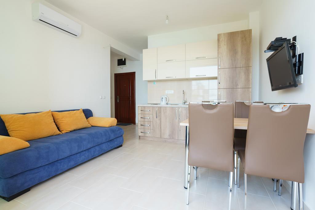 Apartment Superseaview Sutomore Exterior photo